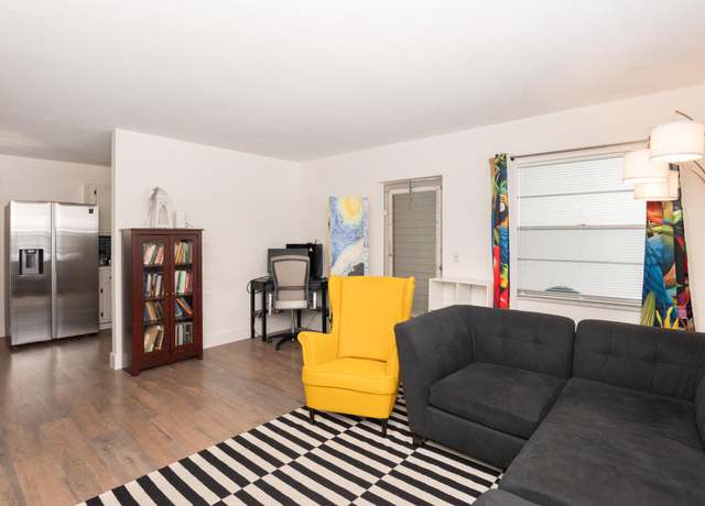 Property at 401 N J St #9, Lake Worth Beach, FL 33460, 2 beds, 1 bath