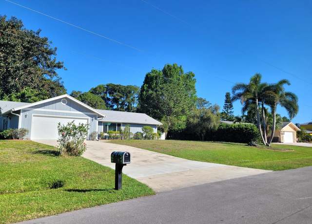 Property at 2913 SE Darien Rd, Port Saint Lucie, FL 34952, 3 beds, 2 baths