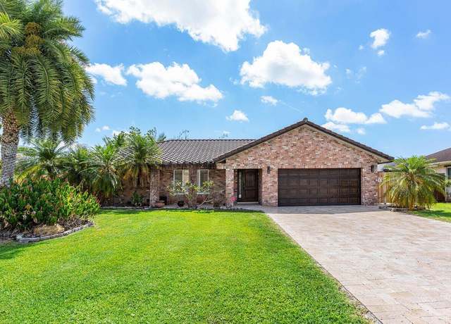 Property at 21786 Banyanwood Rd, Boca Raton, FL 33433, 4 beds, 2.5 baths