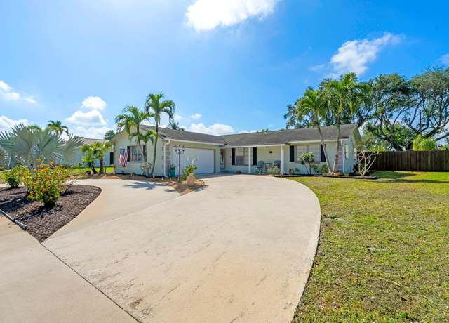 Property at 7332 Oakmont Dr, Lake Worth, FL 33467, 3 beds, 2 baths