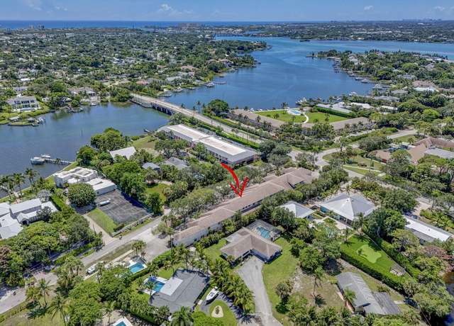 Property at 479 Tequesta Dr #7, Tequesta, FL 33469, 3 beds, 2.5 baths