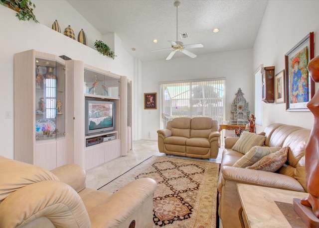 Property at 6180 Heliconia Rd, Delray Beach, FL 33484, 2 beds, 2.5 baths