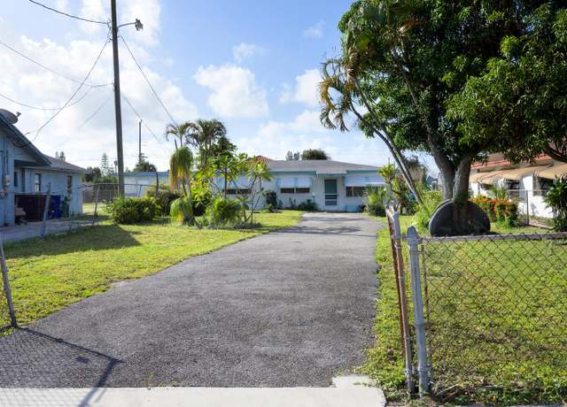Property at 1465 W 28th St, Riviera Beach, FL 33404, 3 beds, 2 baths