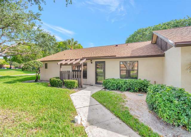 Property at 49 Via De Casas Norte, Boynton Beach, FL 33426, 3 beds, 2 baths