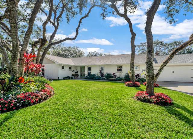 Property at 316 Eugenia Rd, Vero Beach, FL 32963, 3 beds, 3 baths