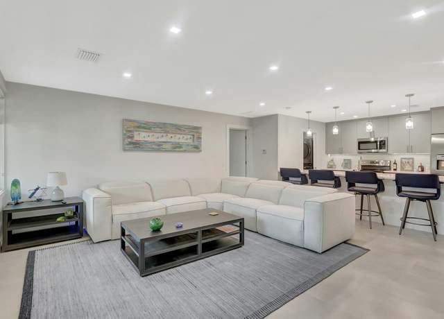Property at 20329 Boca West Dr #1602, Boca Raton, FL 33434, 2 beds, 2.5 baths