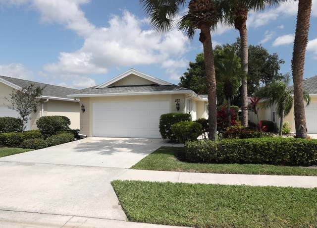 Property at 252 Brier Cir, Jupiter, FL 33458, 2 beds, 2 baths