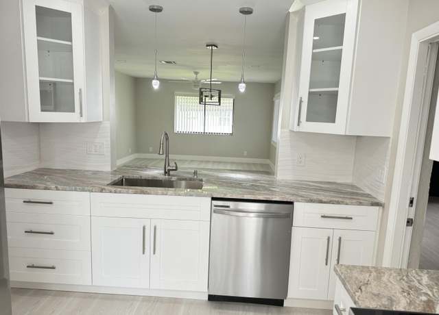 Property at 14910 Wildflower Ln, Delray Beach, FL 33446, 2 beds, 2 baths