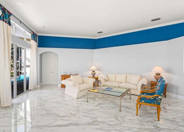 Property at 110 Sunset Bay Dr, Palm Beach Gardens, FL 33418, 4 beds, 2.5 baths