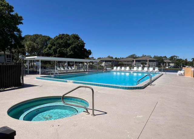 Property at 27 Lake Vista Trl #203, Port Saint Lucie, FL 34952, 1 bed, 1.5 baths