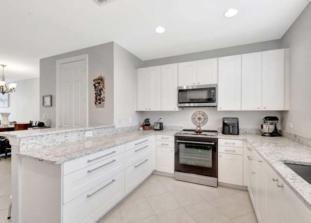 Property at 609 Amador Ln #4, West Palm Beach, FL 33401, 2 beds, 2.5 baths