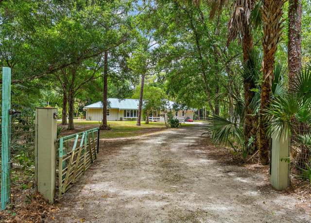 Property at 15721 111th Ter N, Jupiter, FL 33478, 4 beds, 2 baths