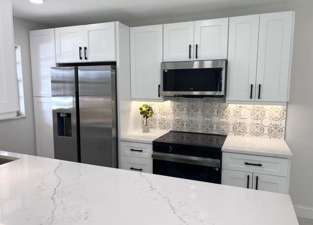 Property at 1367 High Point Way Unit D, Delray Beach, FL 33445, 2 beds, 2 baths