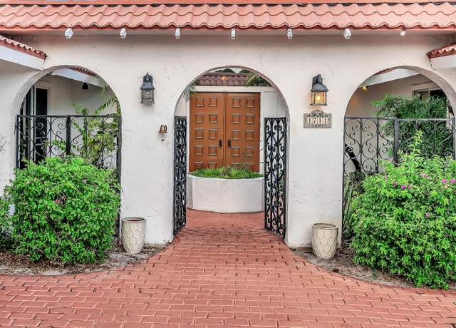 Property at 1711 SE Canora Rd, Port Saint Lucie, FL 34952, 3 beds, 3 baths