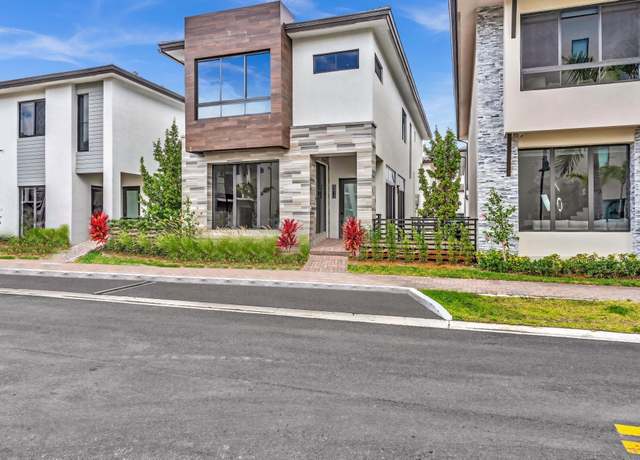Property at 8013 NW 42 St, Doral, FL 33166, 4 beds, 4 baths