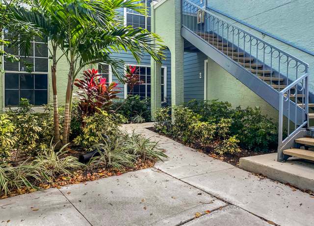 Property at 1050 Crystal Way Unit G, Delray Beach, FL 33444, 2 beds, 2 baths