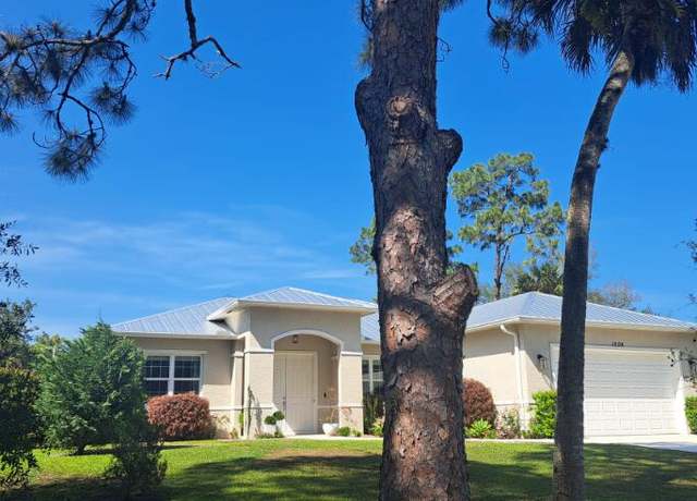Property at 1206 Royal Palm Blvd, Fort Pierce, FL 34982, 3 beds, 2 baths