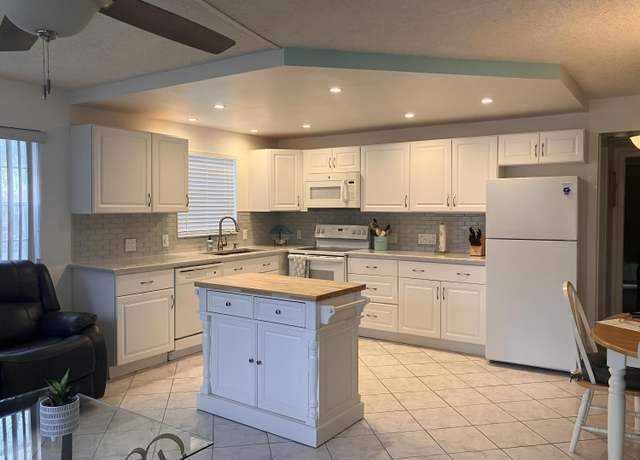 Property at 337 Camden O, West Palm Beach, FL 33417, 1 bed, 1.5 baths
