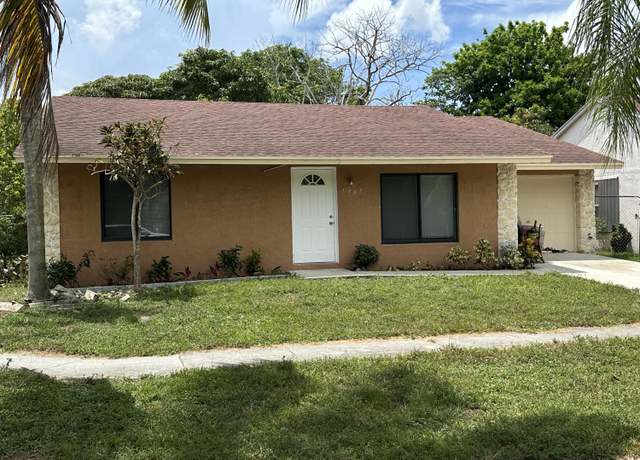 Property at 7467 Pinedale Dr, Boynton Beach, FL 33436, 3 beds, 2 baths