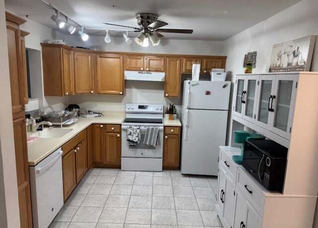 Property at 18761 Garbo Ter #8, Boca Raton, FL 33496, 2 beds, 2 baths