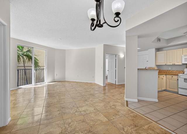 Property at 720 S Sapodilla Ave #304, West Palm Beach, FL 33401, 2 beds, 2 baths