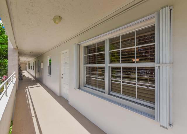Property at 3960 Oaks Clubhouse Dr #209, Pompano Beach, FL 33069, 3 beds, 2 baths
