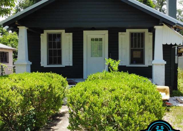 Property at 4267 St Andrews St, Marianna, FL 32448, 2 beds, 1 bath