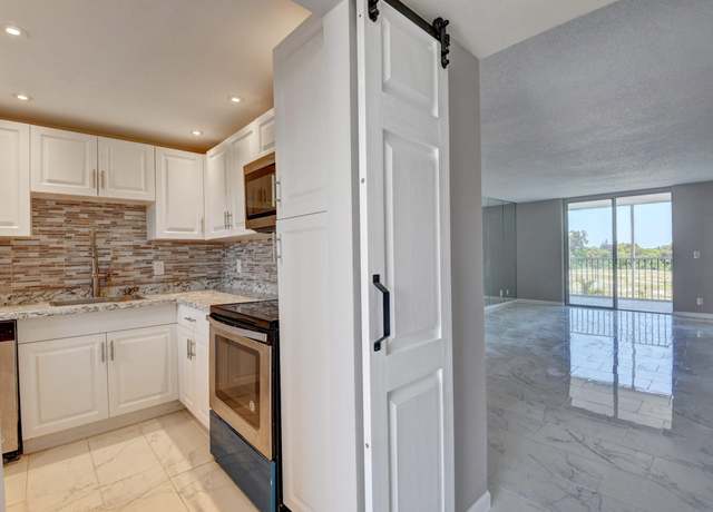 Property at 5500 NW 2nd Ave #418, Boca Raton, FL 33487, 2 beds, 2 baths