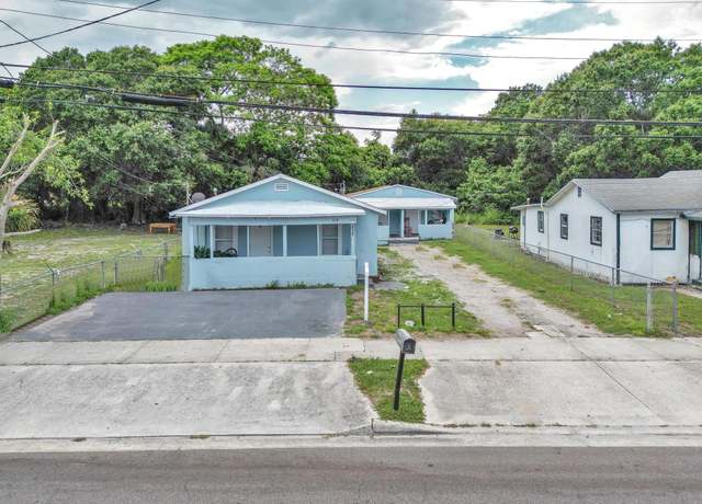 Property at 513 N 17th St N, Fort Pierce, FL 34950, 4 beds, 3 baths