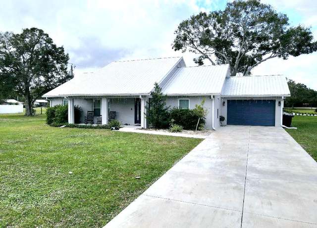 Property at 603 NW 11th Ave, Okeechobee, FL 34972, 3 beds, 2 baths