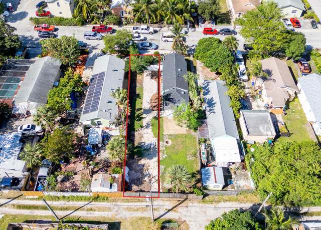 Property at 320 N D St, Lake Worth Beach, FL 33460