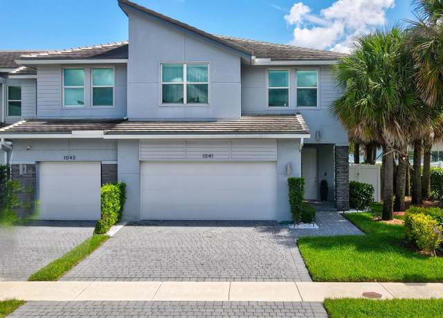 Property at 1041 Rio Ct, Deerfield Beach, FL 33064, 3 beds, 2.5 baths