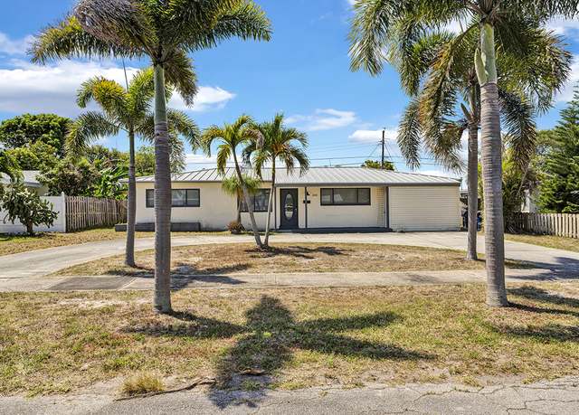 Property at 344 E Jasmine Dr, Lake Park, FL 33403, 4 beds, 2 baths