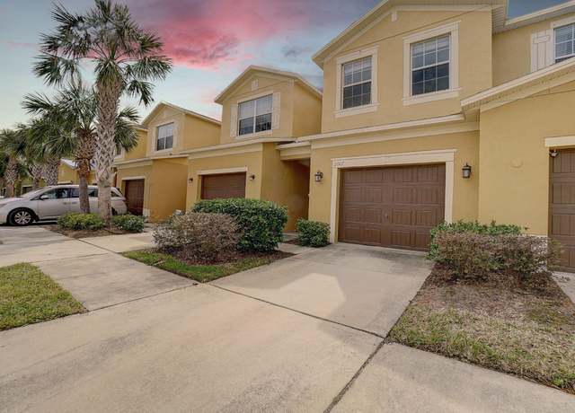 Property at 2007 Hawks View Dr, Ruskin, FL 33570, 3 beds, 2.5 baths