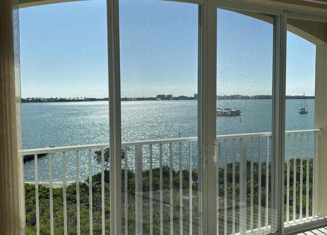 Property at 20 Harbour Isle Dr W Ph -2, Fort Pierce, FL 34949, 2 beds, 2 baths