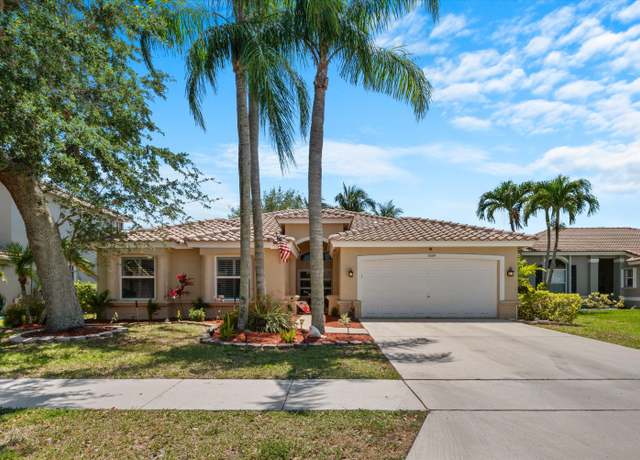 Property at 5349 Oakmont Village Cir, Lake Worth, FL 33463, 3 beds, 2.5 baths