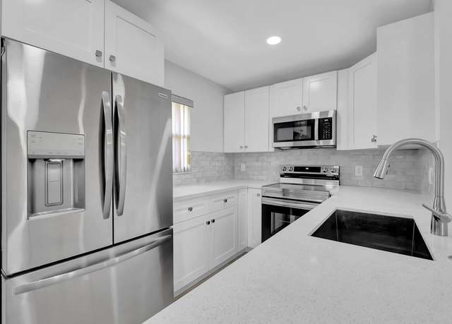 Property at 708 Monaco O, Delray Beach, FL 33446, 2 beds, 2 baths