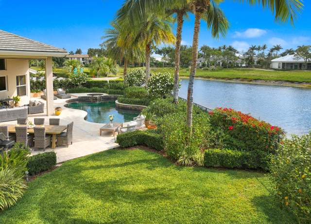 Property at 2990 Twin Oaks Way, Wellington, FL 33414, 3 beds, 2.5 baths
