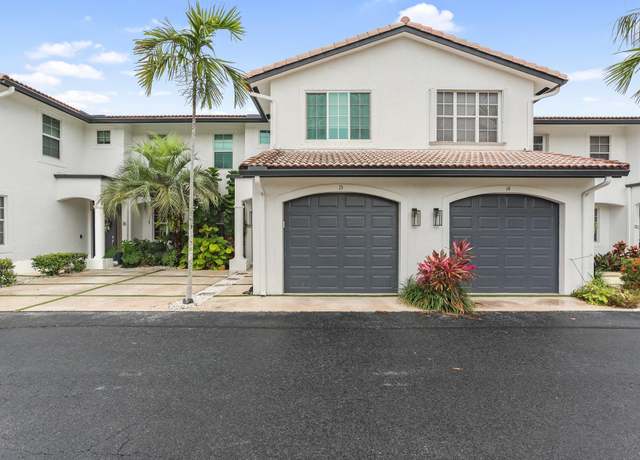 Property at 330 SW 8th St #15, Boca Raton, FL 33432, 3 beds, 2.5 baths