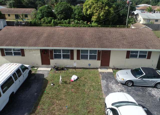 Property at 1675 E Breezy Ln, West Palm Beach, FL 33417, 6 beds, 2 baths