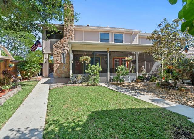 Property at 1948 Derby Trl, Wellington, FL 33414, 3 beds, 2.5 baths