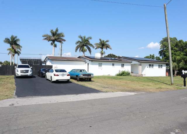 Property at 360 Kismet Ave, Pahokee, FL 33476, 3 beds, 3 baths