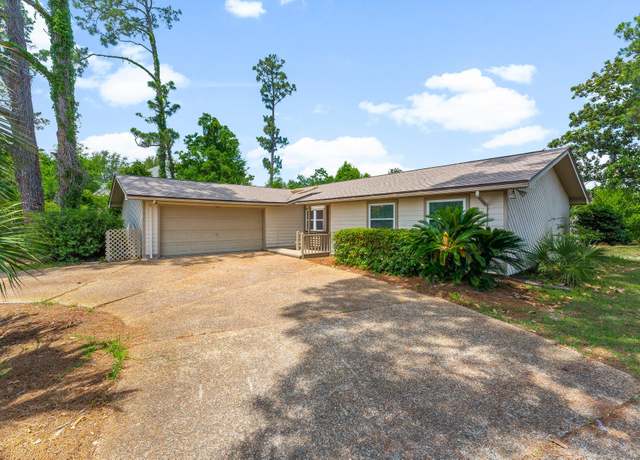Property at 434 Wahoo Rd, Panama City, FL 32408, 3 beds, 2 baths
