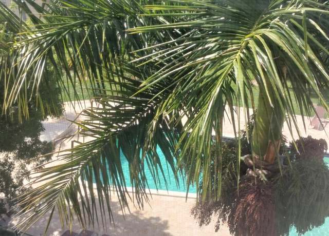 Property at 218 NE 12th Ave #506, Hallandale Beach, FL 33009, 1 bed, 1.5 baths