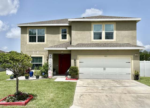 Property at 5255 Oakland Lake Cir, Fort Pierce, FL 34951, 4 beds, 2.5 baths