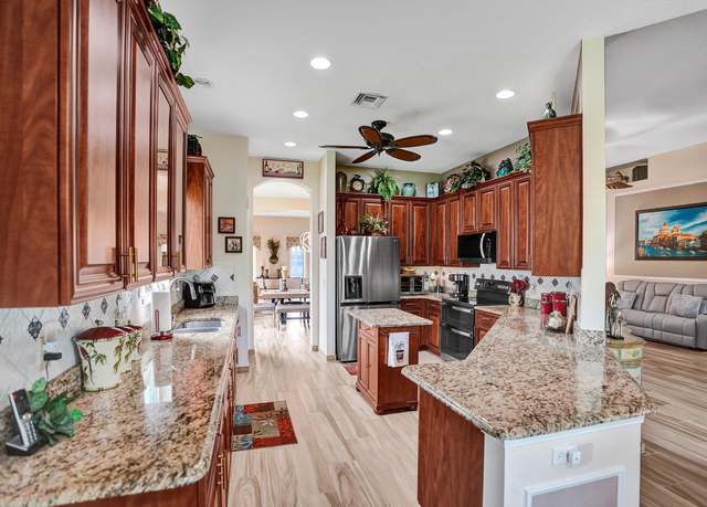 Property at 8836 Via Tuscany Dr, Boynton Beach, FL 33472, 3 beds, 2 baths