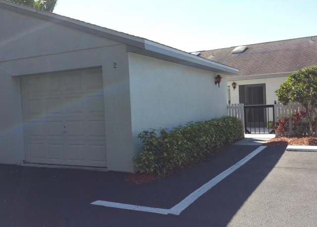 Property at 9571 Green Cypress Ln #2, Fort Myers, FL 33905, 2 beds, 2 baths