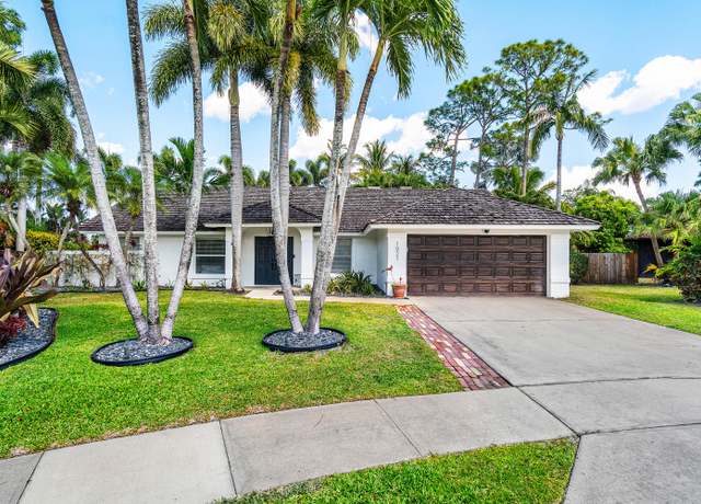 Property at 1021 Corallita Ct, Wellington, FL 33414, 4 beds, 2 baths