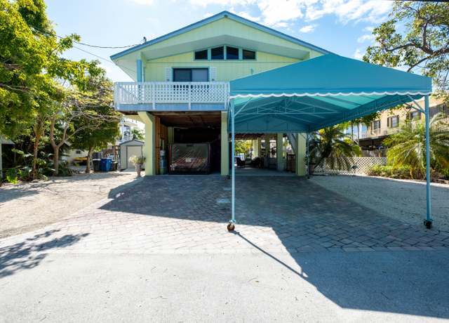 Property at 144 Dove Ave, Tavernier, FL 33070, 2 beds, 2 baths