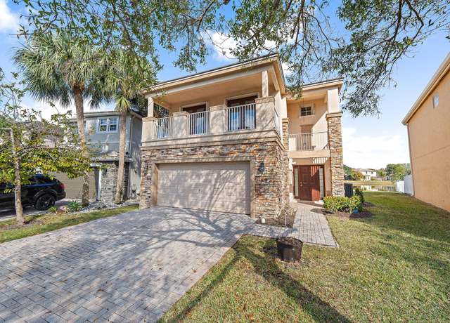 Property at 10345 Little Mustang Way, Lake Worth, FL 33449, 3 beds, 2.5 baths